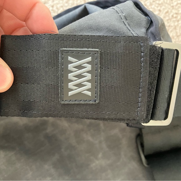 Mission Workshop Messenger Bag - Picture 3 of 8